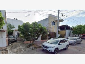 Casa en venta en Los Pinos, Culiacán — foto 2 de 12