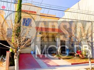 Casa en venta en Quinta Versalles, Chihuahua, Chihuahua