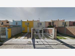 Casa en venta en La Mision, Celaya — foto 2 de 13