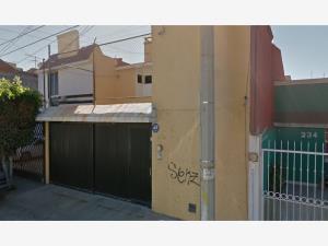 Casa en venta en Valle Residencial los Girasoles, Celaya, Guanajuato