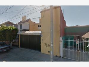 Casa en venta en Valle Residencial los Girasoles, Celaya — foto 2 de 13
