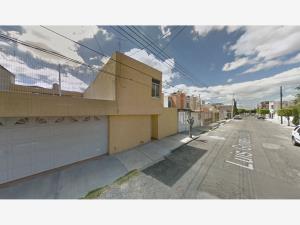 Casa en venta en Zona de Oro, Celaya — foto 2 de 13