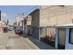 Casa en venta en Villa de las Flores 1a Sección (Unidad Coacalco), Coacalco de Berriozábal — foto 2 de 11