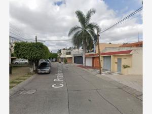Casa en venta en Prados Tepeyac, Zapopan — foto 2 de 5