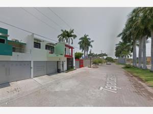 Casa en venta en Bugambilias, Apatzingán — foto 2 de 5
