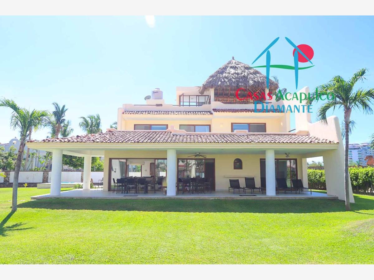 Casa con 5 recámaras, roof garden con jacuzzi y palapa Casa con 5 recámaras, roof garden con jacuzzi y palapa