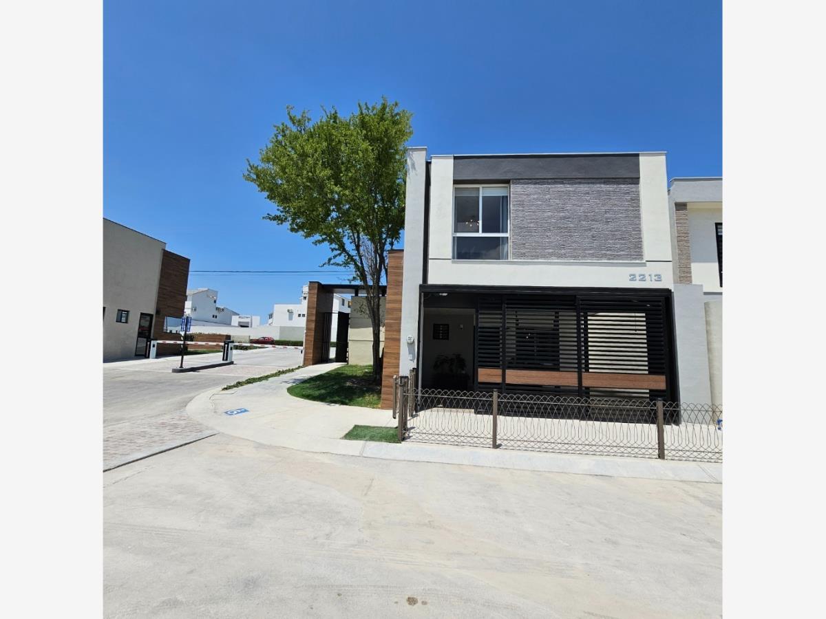 Casa en venta en Guadalupe la Silla, Guadalupe — foto 1 de 33