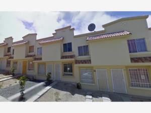 Casa en Urbi Quinta del Cedro, Tijuana, Baja California
