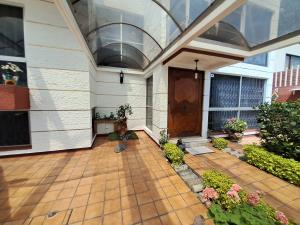 Casa en venta en Vergel de Coyoacan, Tlalpan — foto 2 de 38