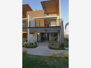 Casa en venta en Club de Golf Santa Fe, Xochitepec — foto 2 de 16