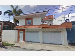 Casa en venta en Miraflores, Uruapan — foto 3 de 12