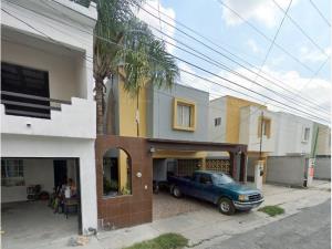 Casa en remate en Santa Lucía, Cadereyta Jiménez, Nuevo León