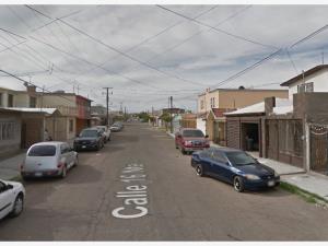 Casa en remate en Del Empleado, Delicias, Chihuahua