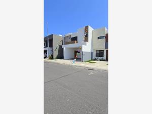 Casa en venta en Lomas de la Rioja, Alvarado, Veracruz de Ignacio de la Llave Casa en venta en Lomas de la Rioja, Alvarado, Veracruz de Ignacio de la Llave