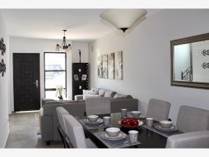 Casa en venta en Australia, Saltillo — foto 3 de 12