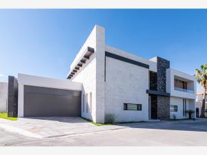 Casa en venta en Residencial Alpes, Torreón — foto 2 de 35