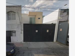 Casa en venta en Del Fresno 1a. Sección, Guadalajara — foto 3 de 8