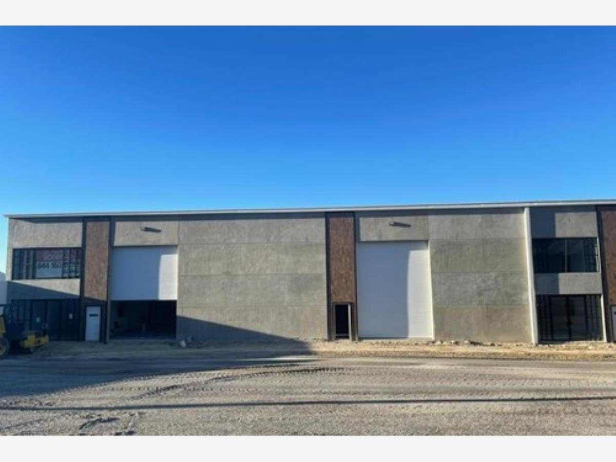 Bodega en renta en Fundadores, Saltillo — foto 1 de 6