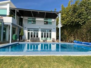 Casa en venta en Lomas de Cocoyoc, Atlatlahucan — foto 2 de 35