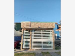 Casa en venta en Santa Fe, Morelia, Michoacán de Ocampo Casa en venta en Santa Fe, Morelia, Michoacán de Ocampo
