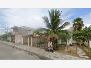 Casa en venta en Mision del Carmen, Playa del Carmen — foto 1 de 4