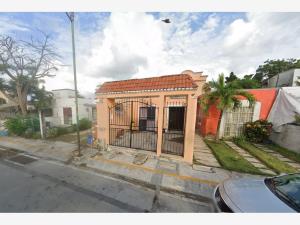 Casa en venta en Mision del Carmen, Playa del Carmen — foto 1 de 4