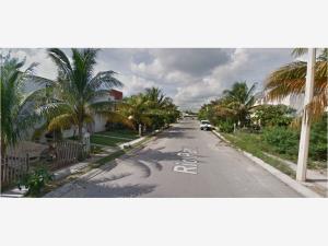 Casa en venta en La Guadalupana, Playa del Carmen — foto 1 de 4