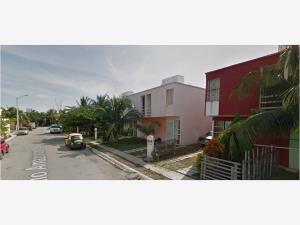 Casa en venta en La Guadalupana, Playa del Carmen — foto 1 de 4