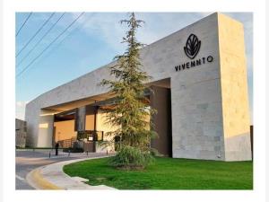 Terreno en venta en Vivennto Residencial, Saltillo, Coahuila de Zaragoza Terreno en venta en Vivennto Residencial, Saltillo, Coahuila de Zaragoza