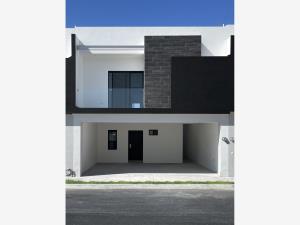 Casa en venta en Rinconada Colonial, Apodaca, Nuevo León