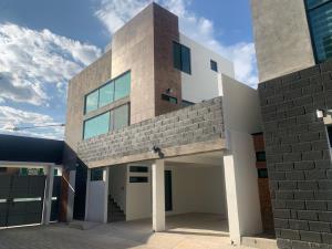 Casa en Ahuatepec, Cuernavaca, Morelos