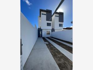 Casa en venta en Terrazas de la Presa, Tijuana — foto 3 de 26