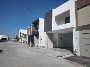 Casa en venta en Los Viñedos, Torreón, Coahuila de Zaragoza Casa en venta en Los Viñedos, Torreón, Coahuila de Zaragoza