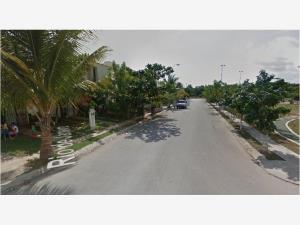 Casa en venta en La Guadalupana, Playa del Carmen — foto 1 de 4
