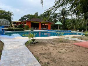 Finca-Rancho en venta en El Coacoyul, Zihuatanejo de Azueta — foto 2 de 25
