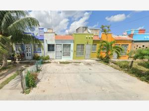 Casa en Villas Otoch Paraiso, Benito Juárez, Quintana Roo