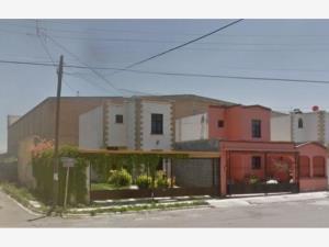 Casa en venta en Valle de las Flores Popular, Saltillo — foto 3 de 6