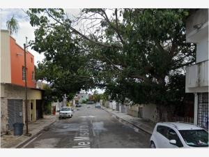 Casa en venta en Mision del Carmen, Playa del Carmen — foto 1 de 4