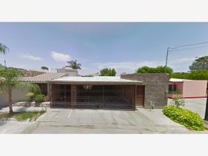 Casa en venta en Ampliación la Rosita, Torreón — foto 2 de 13
