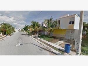 Casa en venta en La Guadalupana, Playa del Carmen — foto 1 de 4