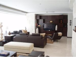 Departamento en venta en Valle Real, Zapopan — foto 3 de 10