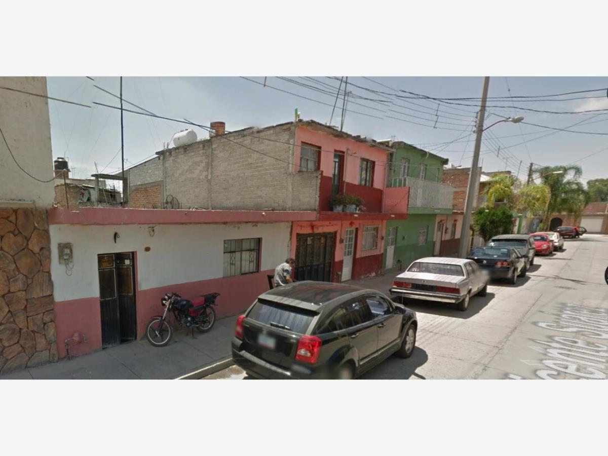 Casa en venta en Niños Heroes, San Francisco del Rincón — foto 1 de 14