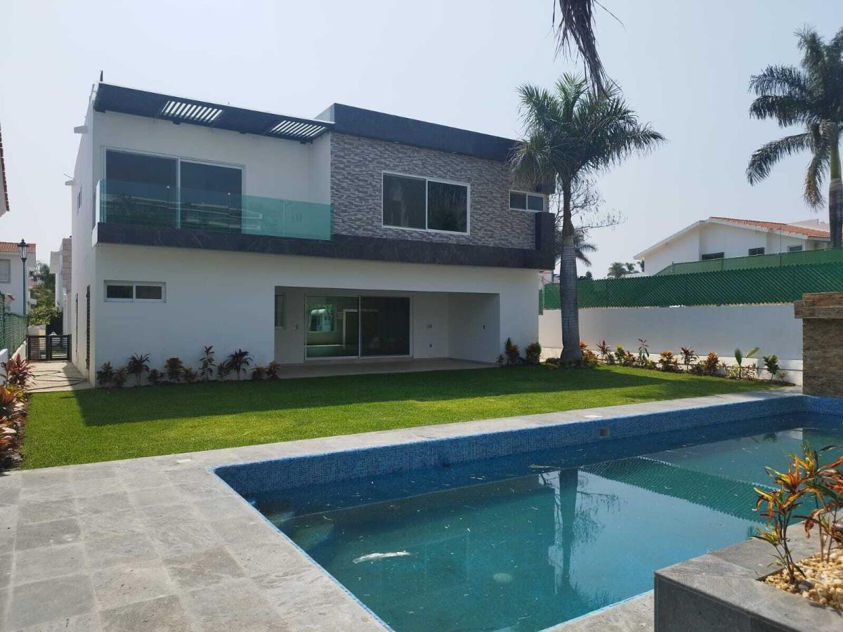 Casa en venta en Lomas de Cocoyoc, Atlatlahucan — foto 1 de 29