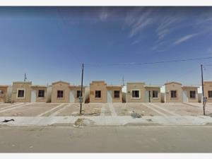 Casa en Villa Lomas Altas 2da. Sección, Mexicali, Baja California