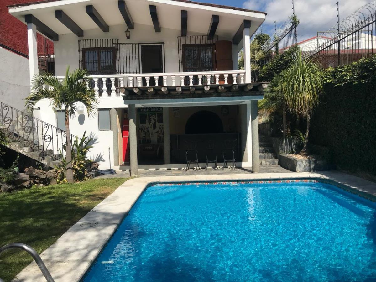 Casa en venta en Insurgentes, Cuernavaca — foto 1 de 17