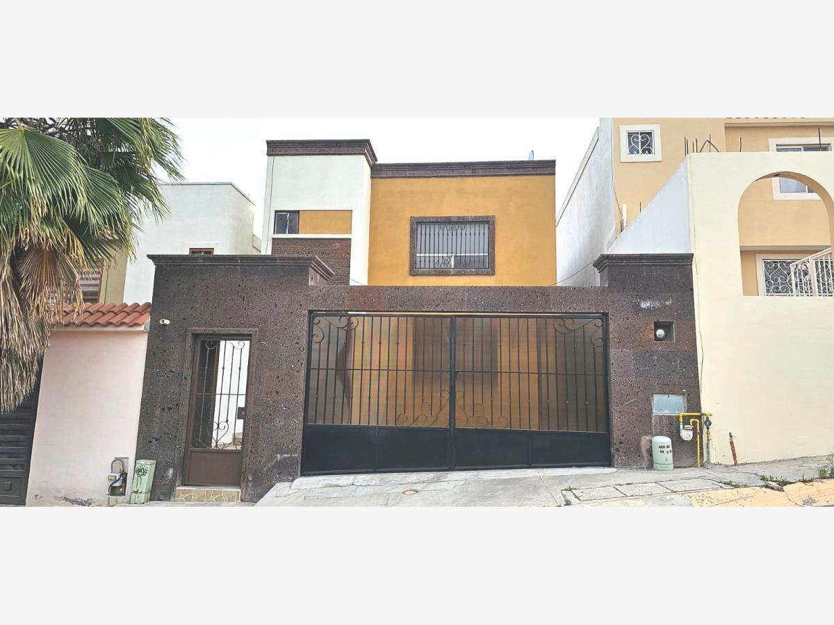 Casa en renta en Portales, Ramos Arizpe — foto 1 de 7