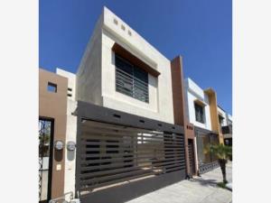 Casa en venta en Privadas de Anáhuac Sector Irlandes, General Escobedo — foto 2 de 12