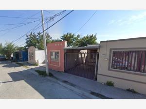 Casa en venta en Cadereyta Jimenez Centro, Cadereyta Jiménez — foto 2 de 12