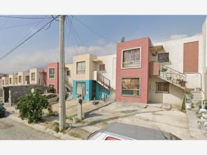 Casa en remate en Hacienda del Valle, San Pedro Garza García, Nuevo León