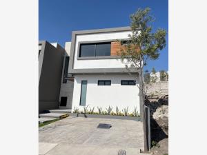 Casa en venta en Vista Real y Country Club, Corregidora — foto 2 de 25